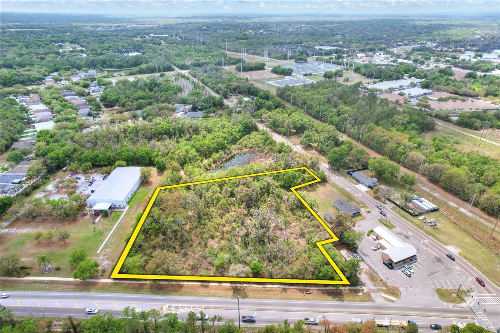 5708 Lithia Pinecrest Rd photo 1
