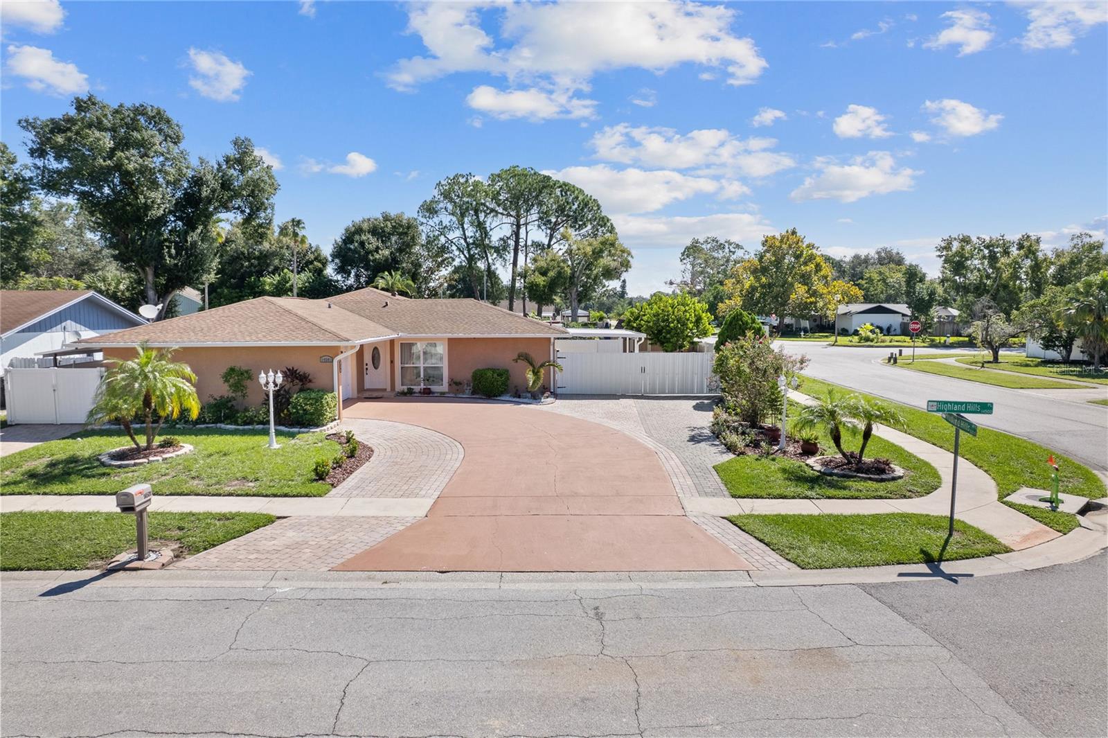 14501 Highland Hills Pl photo 1