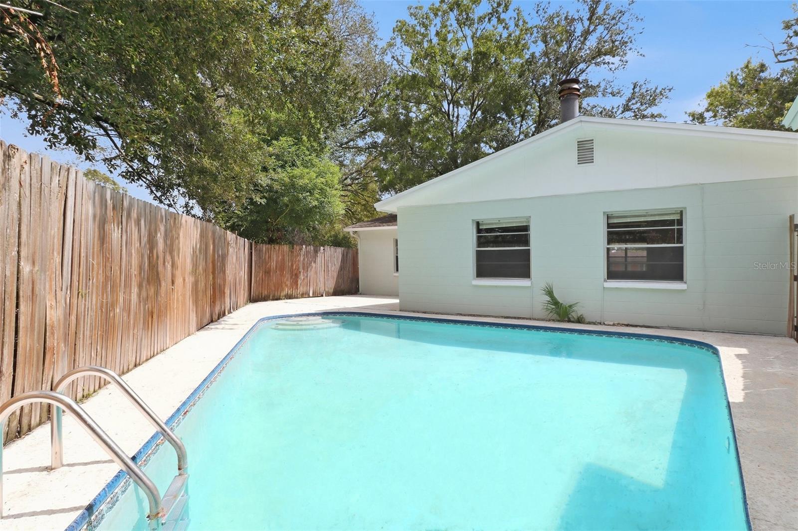 4218 Empire Pl