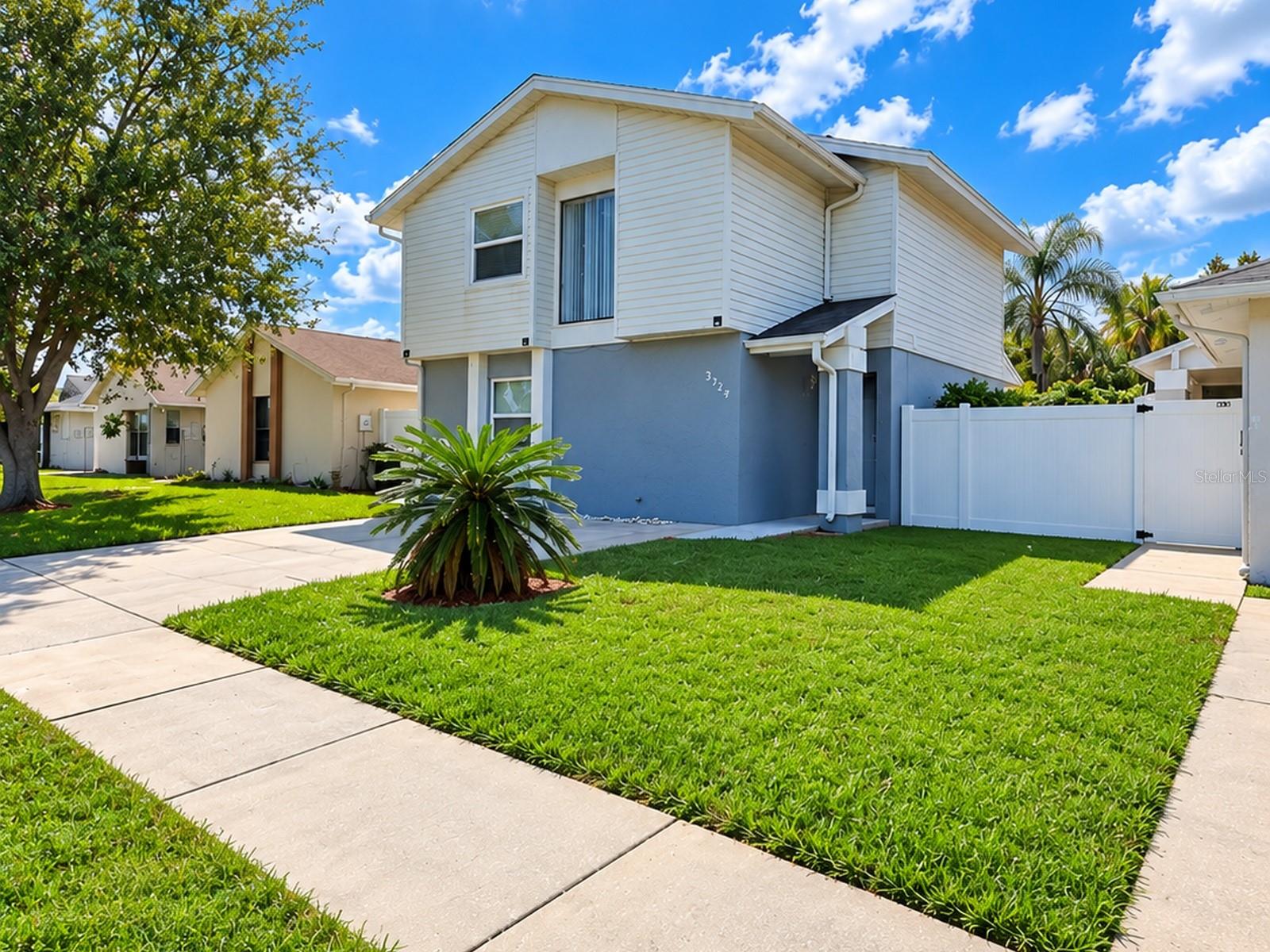 5124 Springwood Dr photo 1
