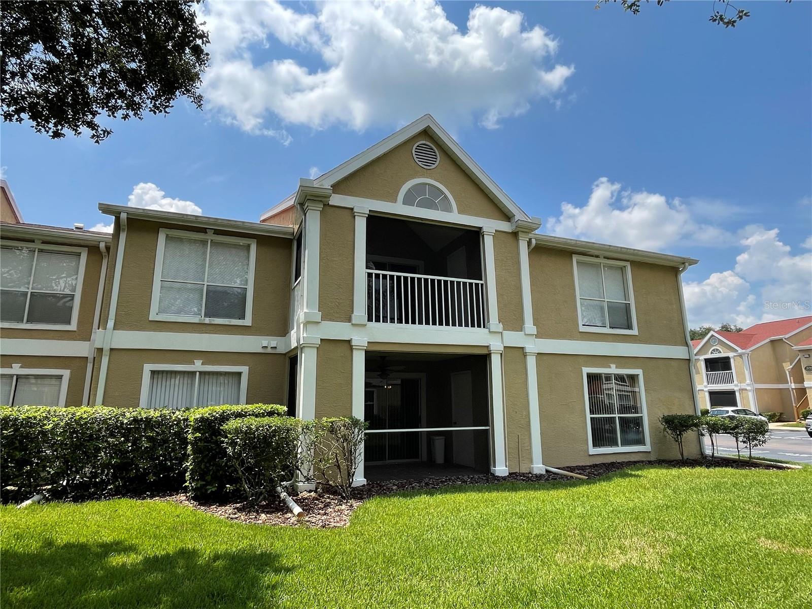 9481 Highland Oak Dr #1402