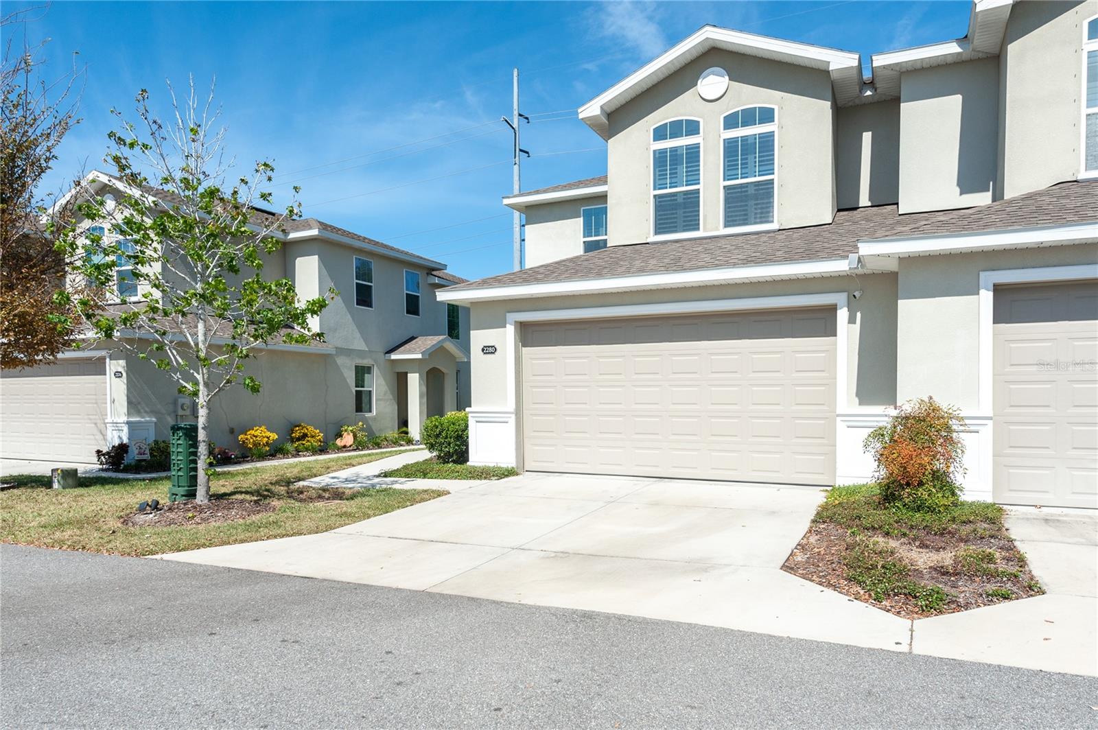 2280 Montview Dr