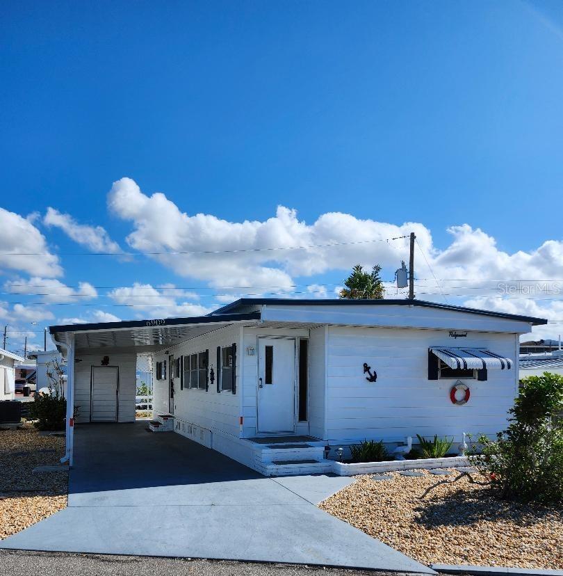 6909 E Bayou Ln