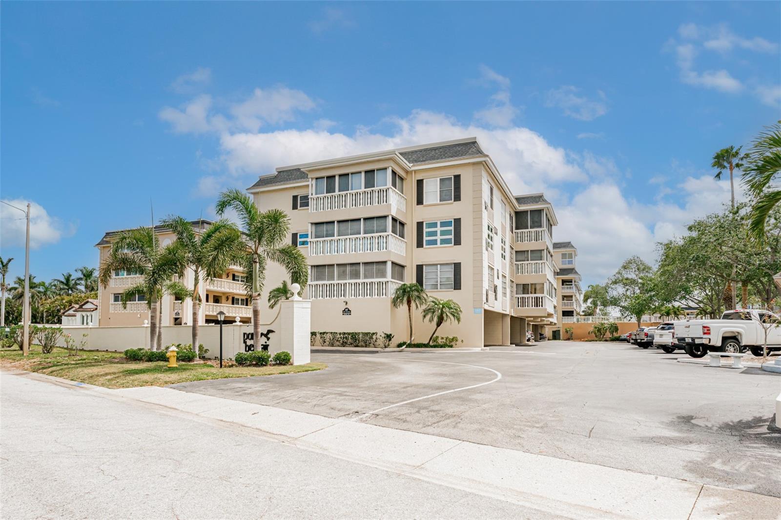 147 Bluff View Dr #206