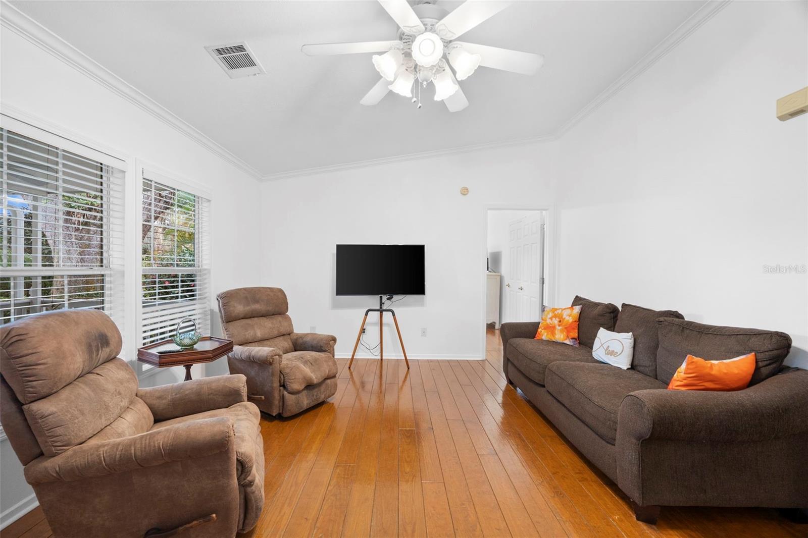 13015 Elm St