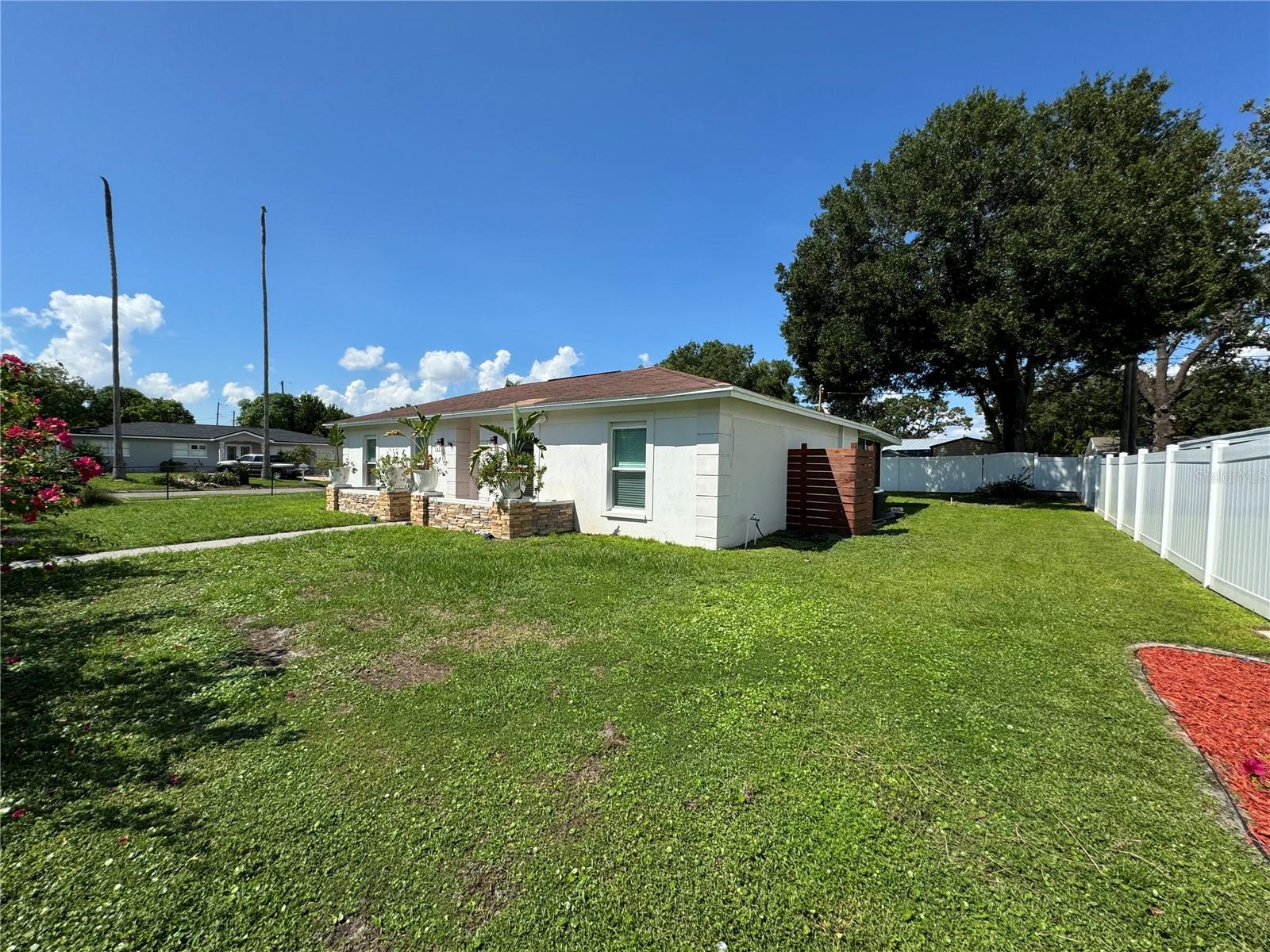 7102 Reindeer Rd