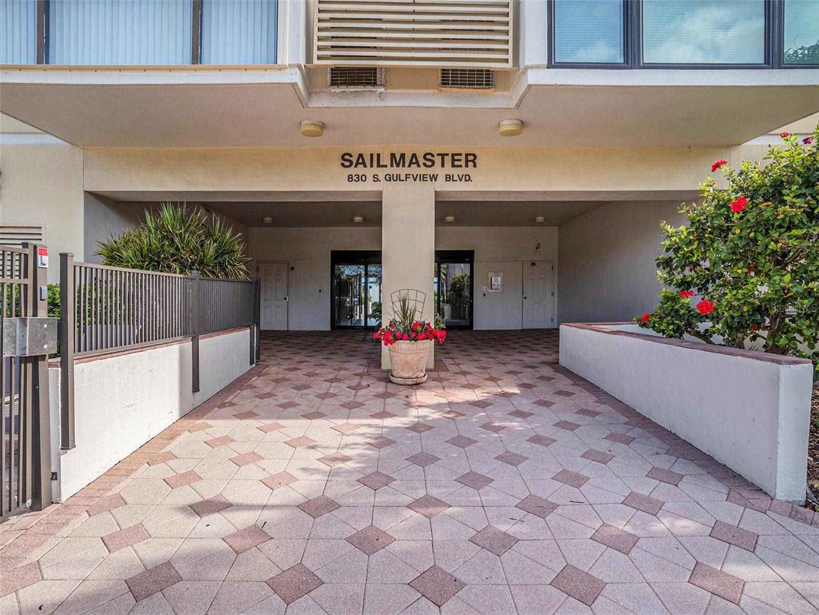 830 S Gulfview Blvd #102