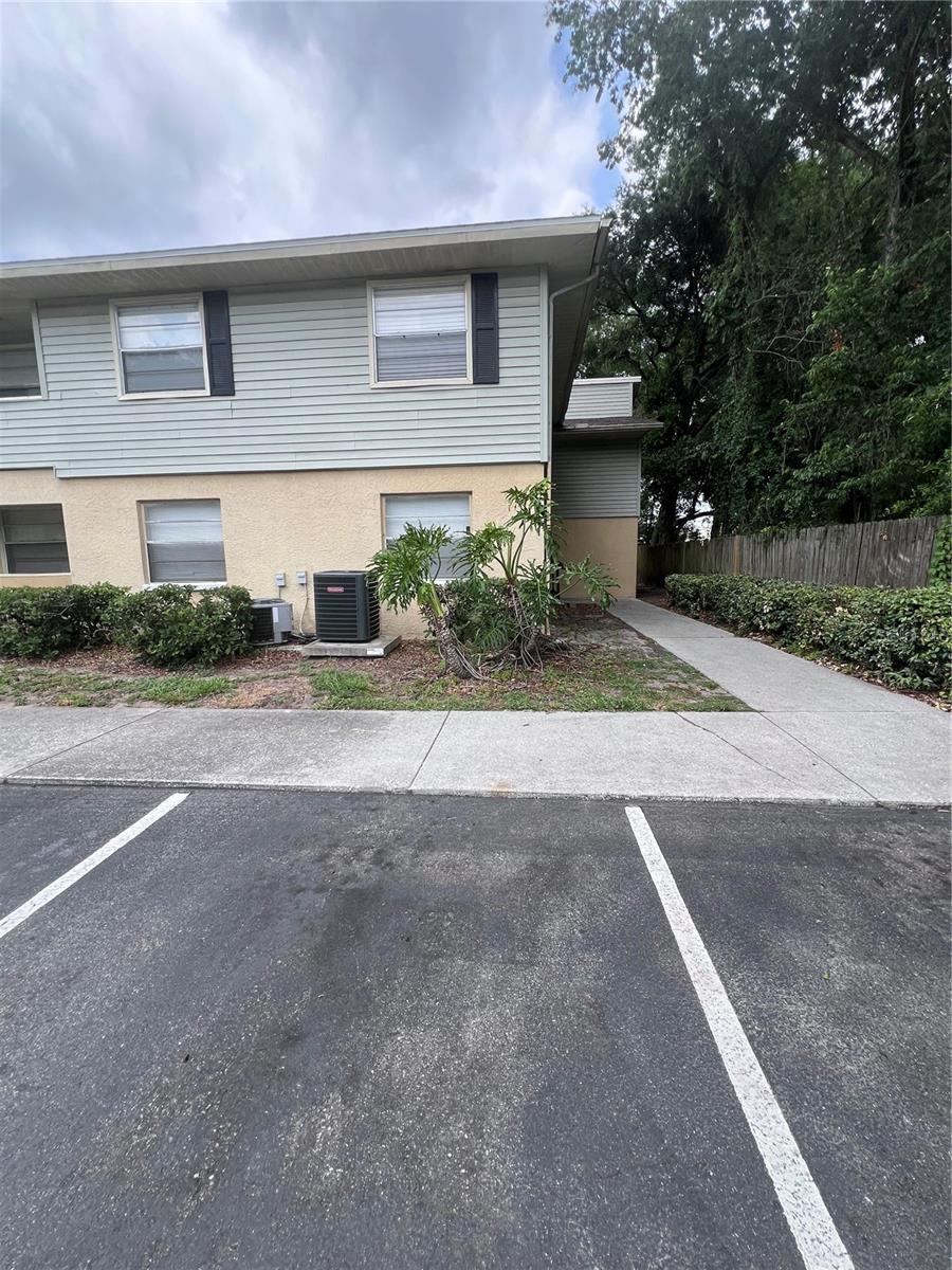 226 Thorn Tree Pl #226