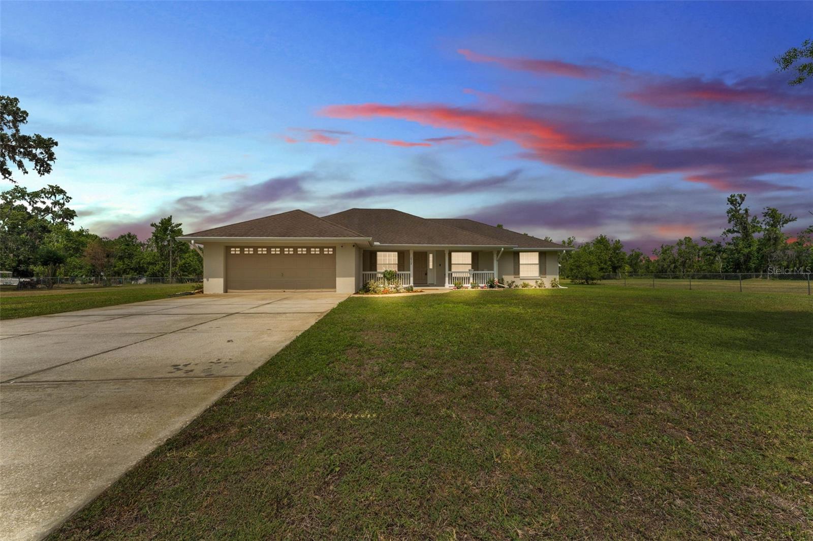 8904 Carrolwood Dr