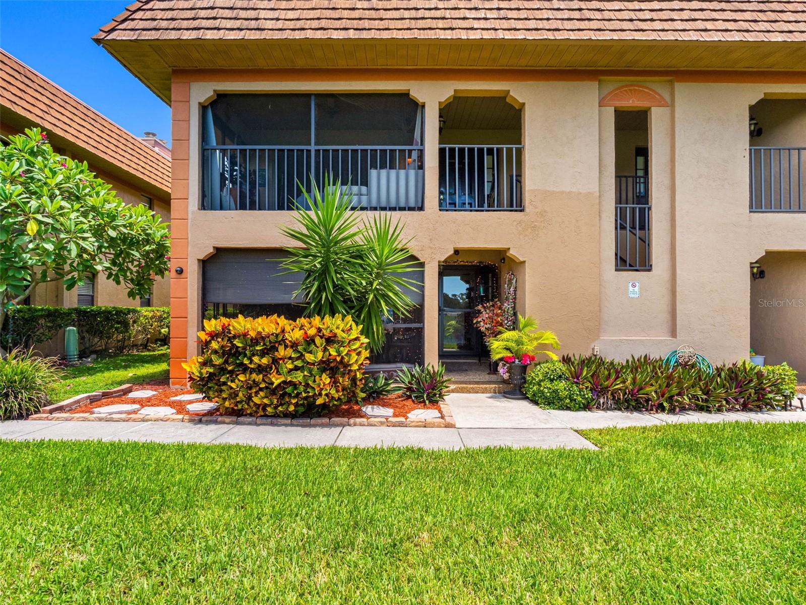 10182 Seminole Island Dr