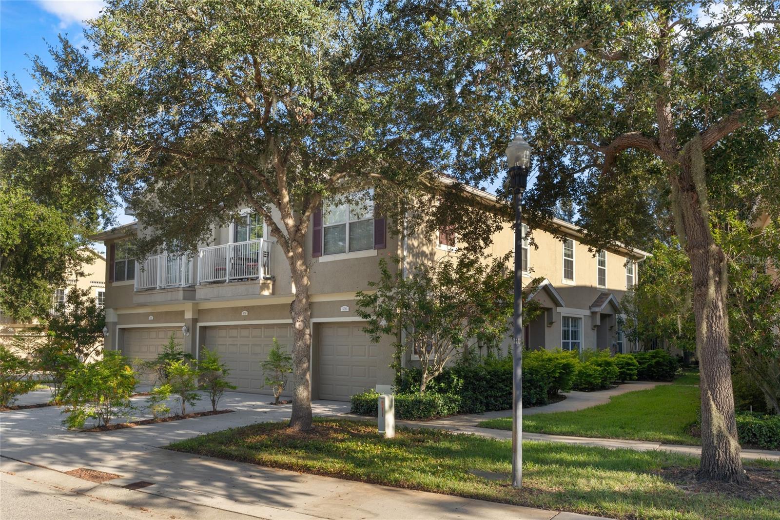 6714 Breezy Palm Dr