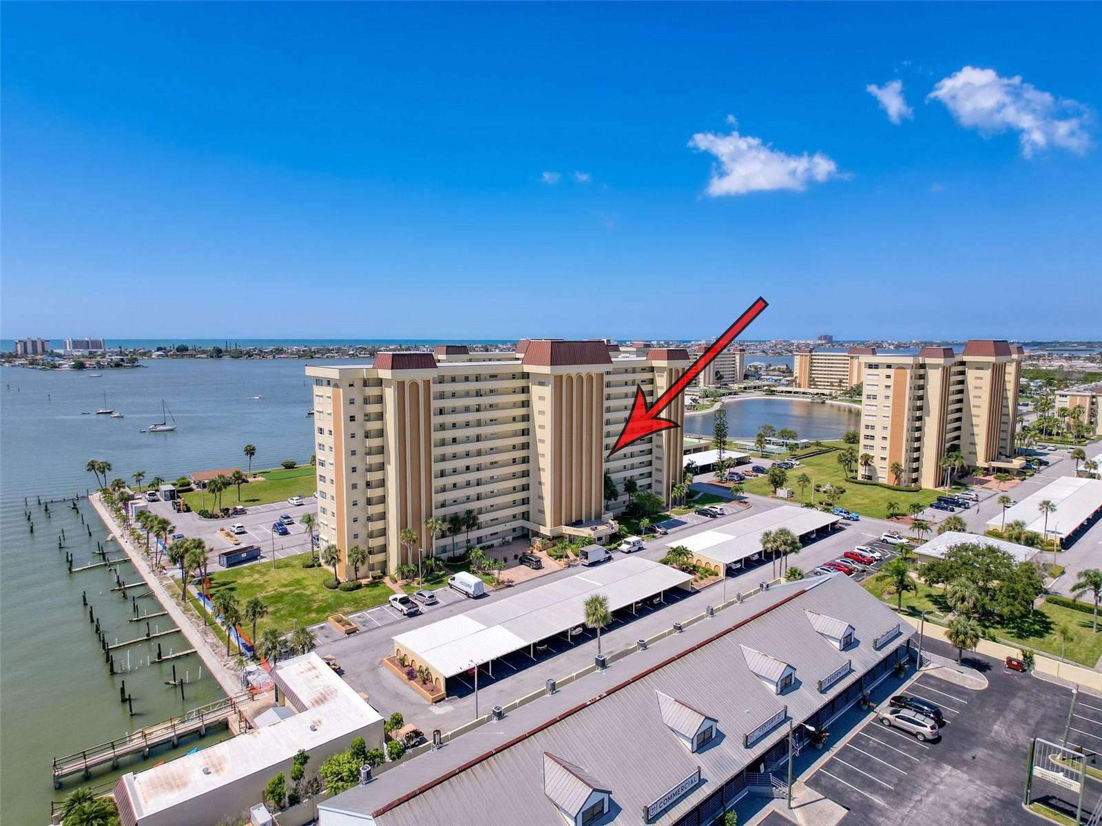 4550 Cove Cir #507