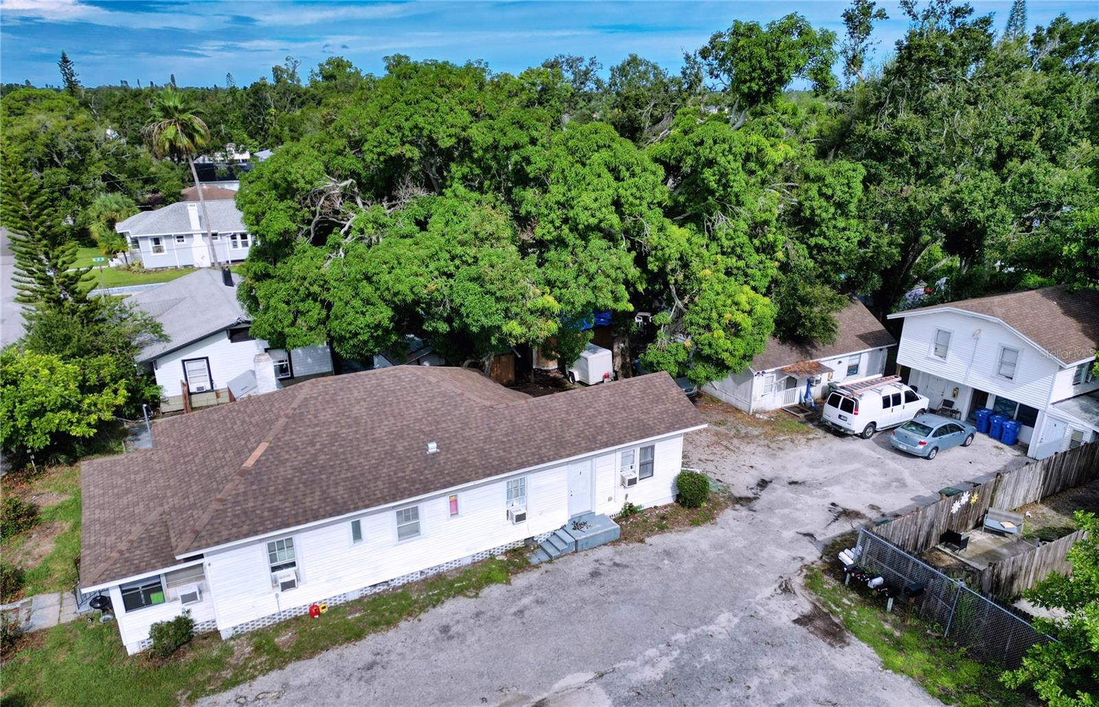 1514 12th Ave W
