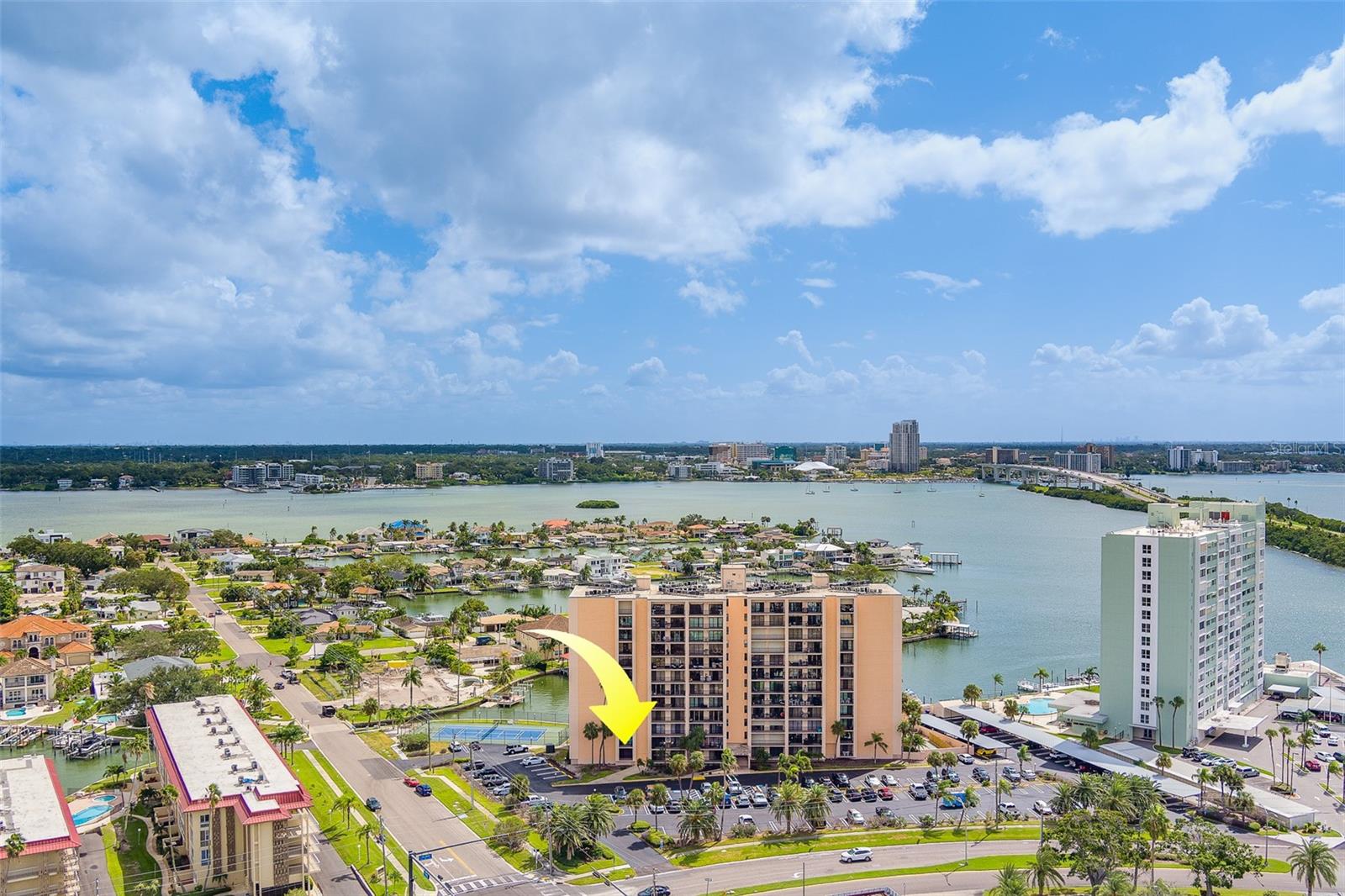 51 Island Way #101