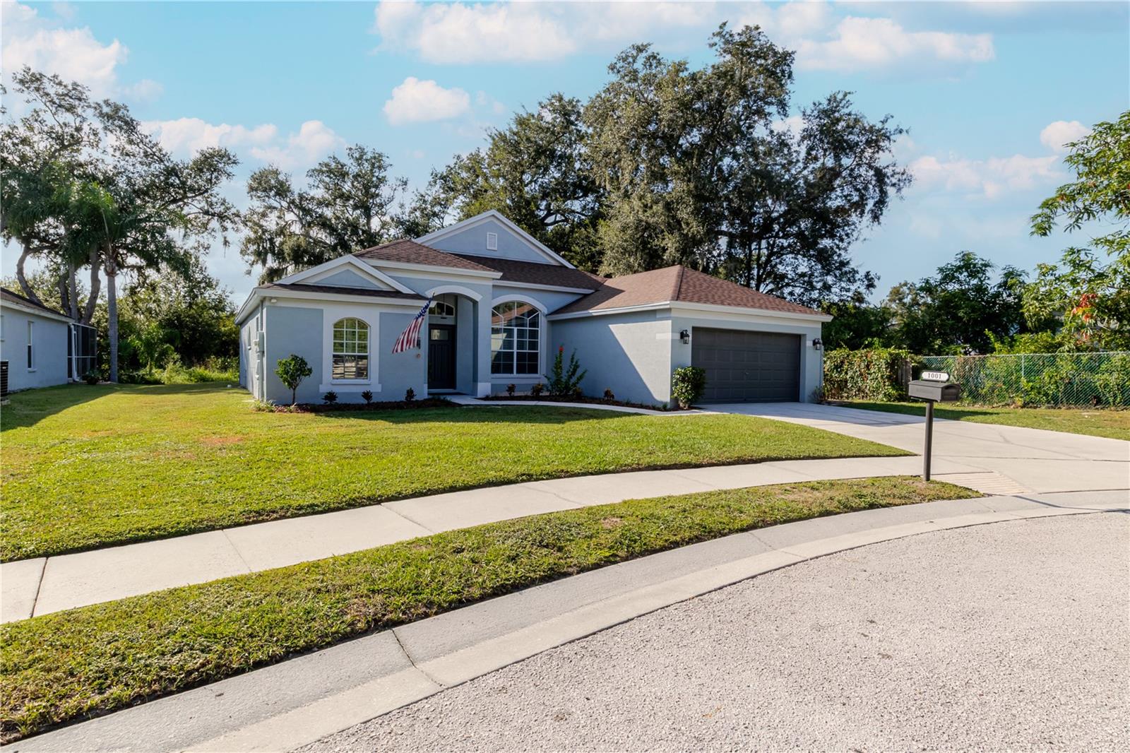 1001 English Bluffs CT