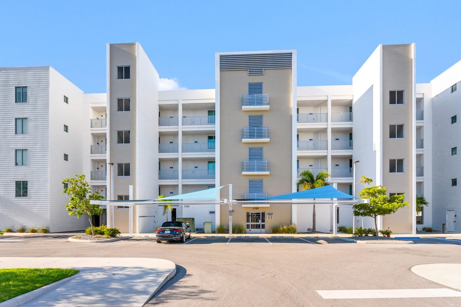 1709 N Tamiami Trl #503