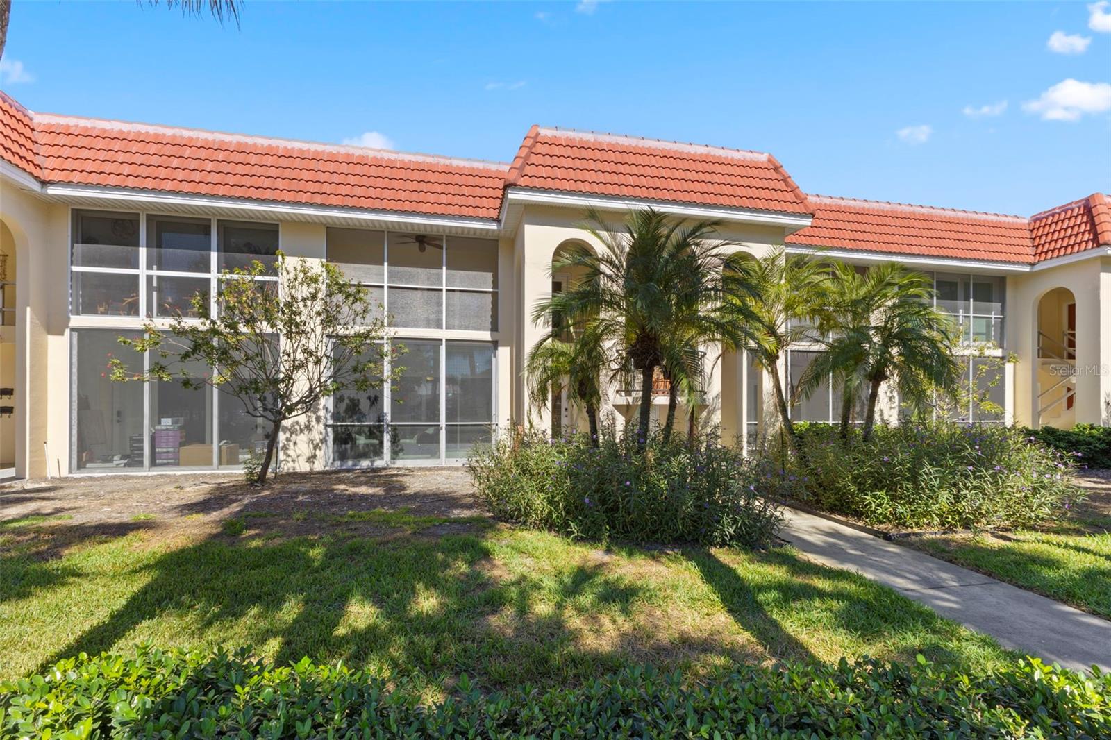 137 Avenida Messina #1