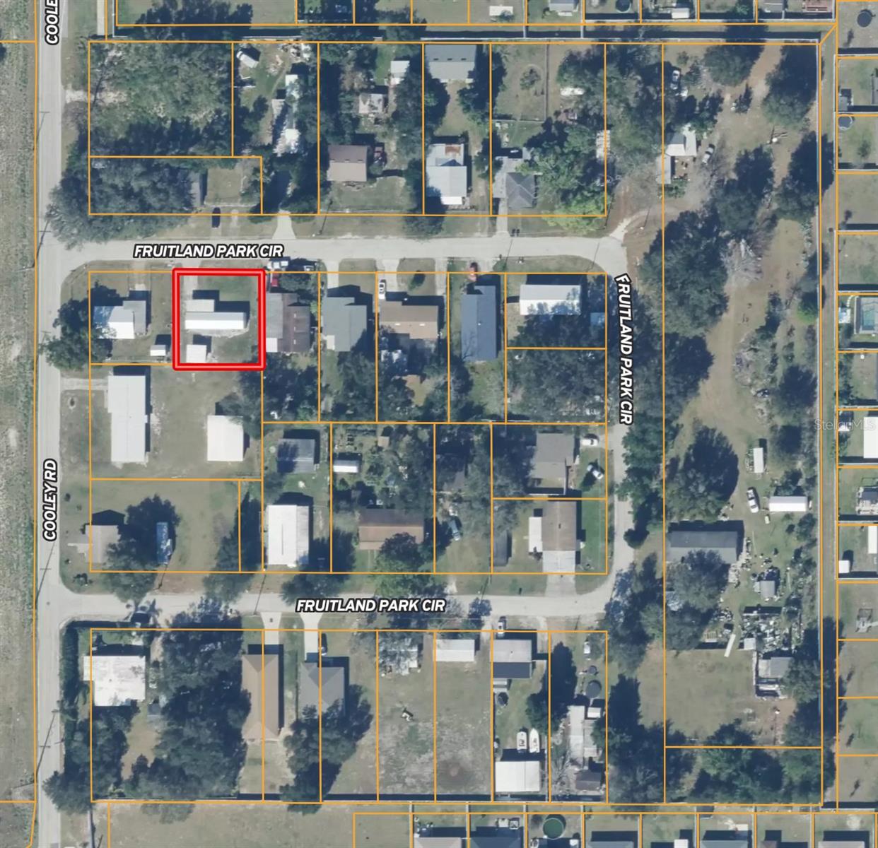 1821 Fruitland Park Cir