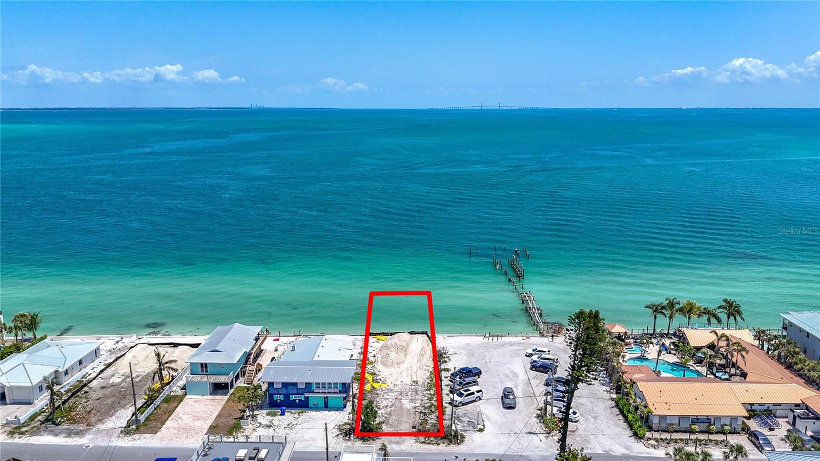 873 N Shore Dr