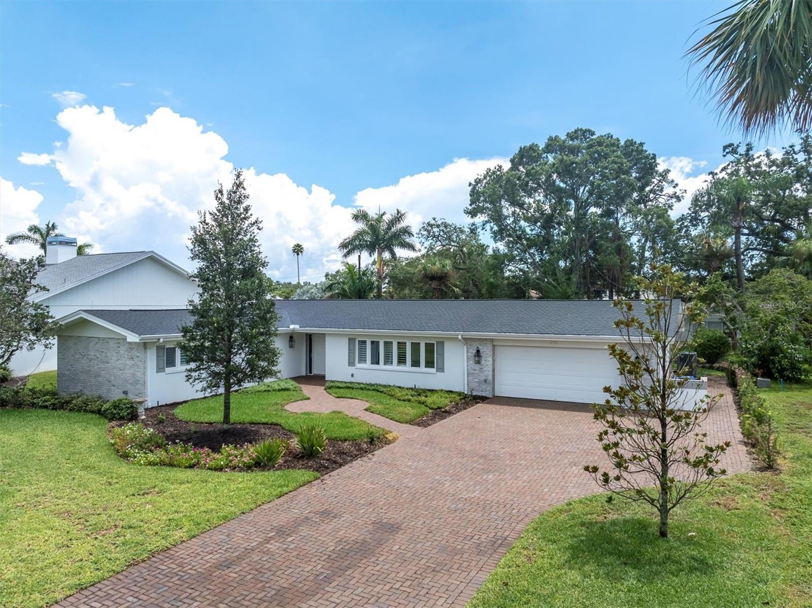 319 Rafael Blvd NE