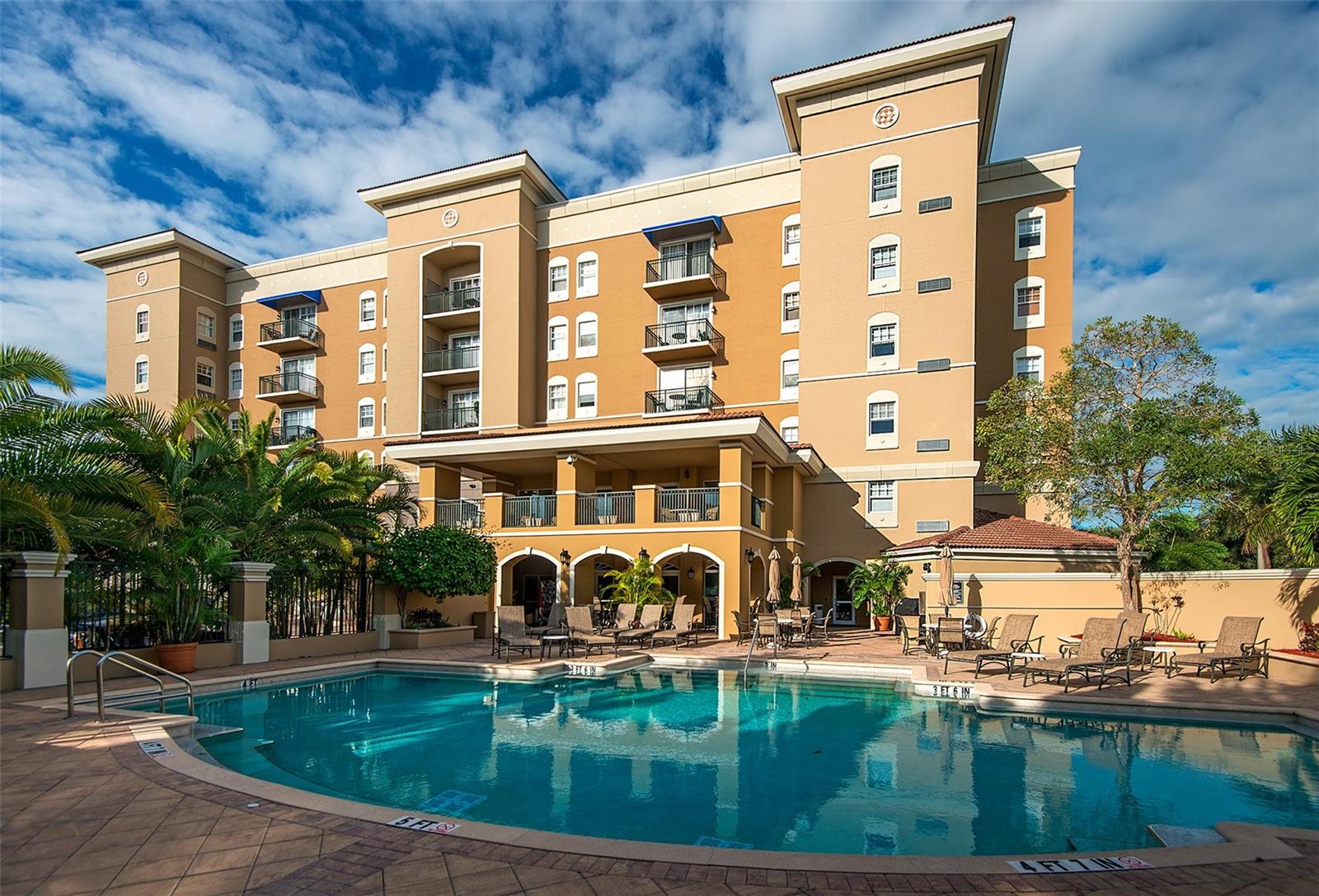 1064 N Tamiami Trl #1435