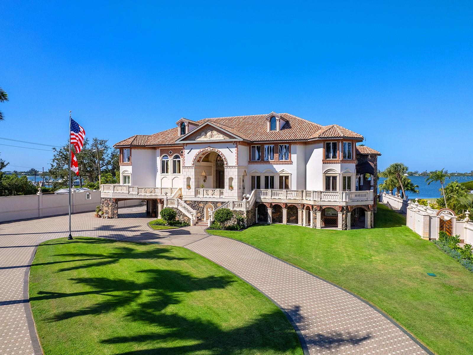 1310 S Lake Shore Dr