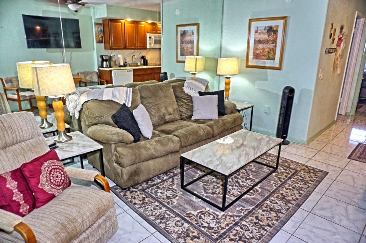 20921 Haulover CV #F5