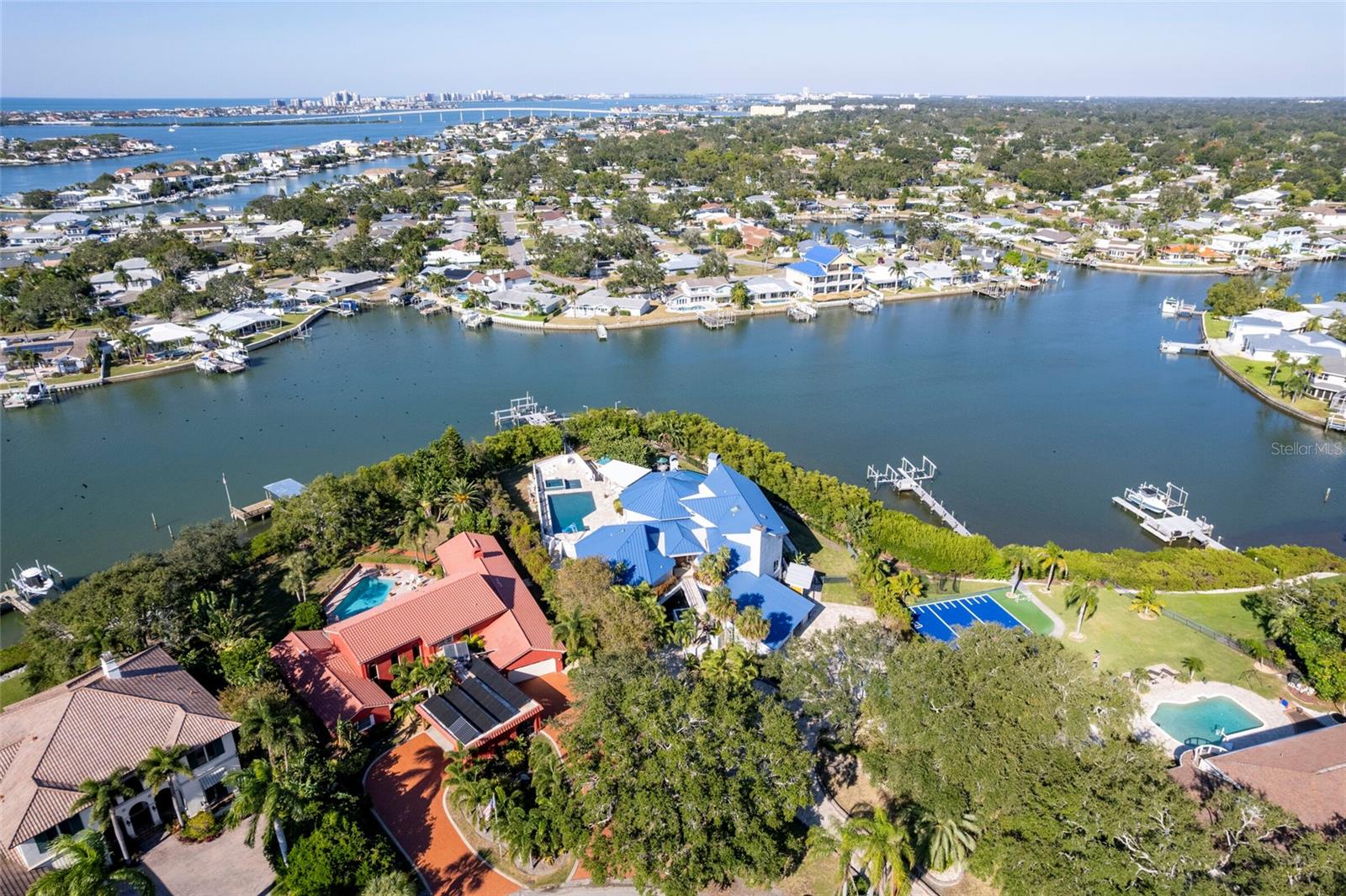 2268 Kings Point Dr