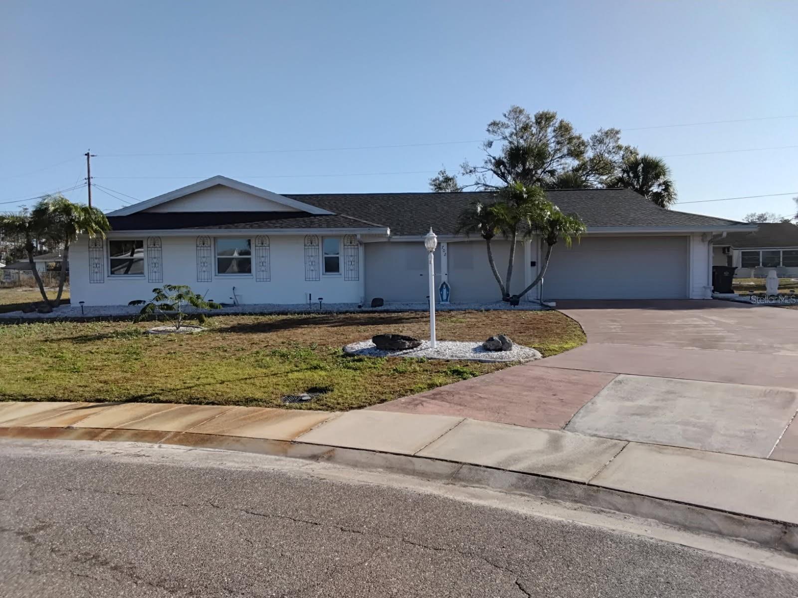 702 Cypress Pl