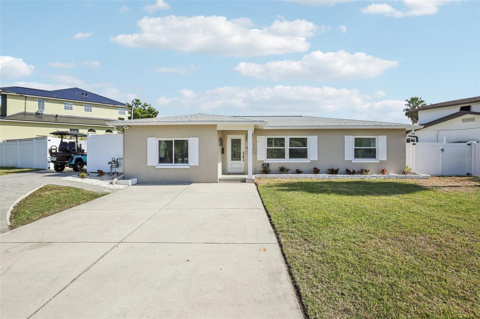 5467 Bayou Grande Blvd NE