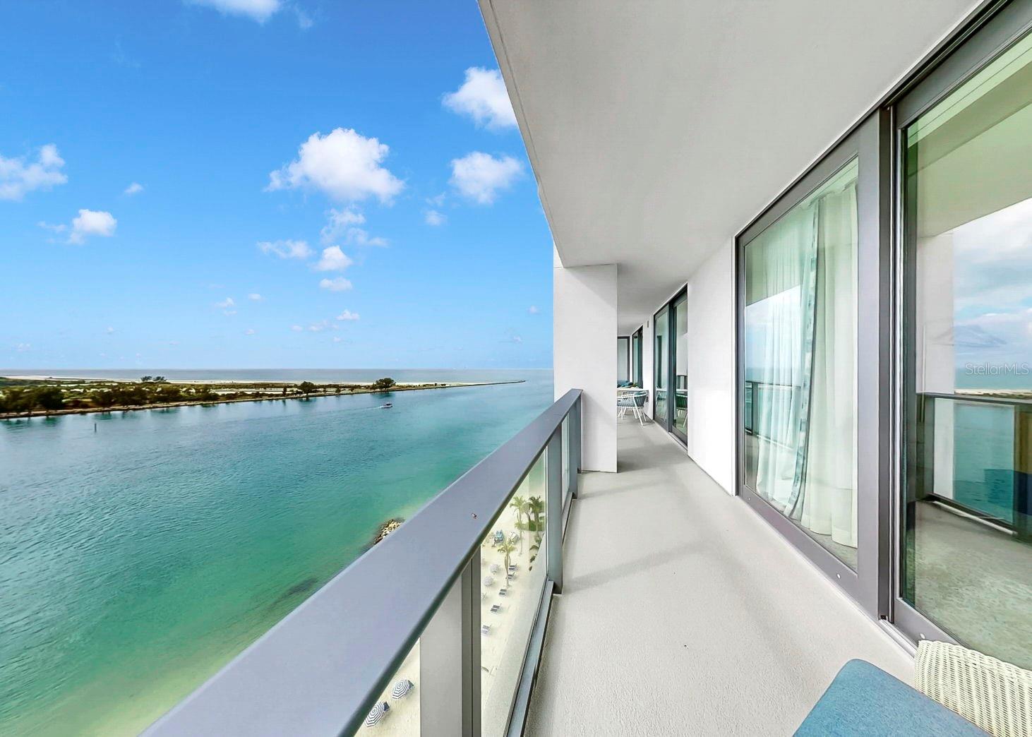 691 S Gulfview Blvd #1410
