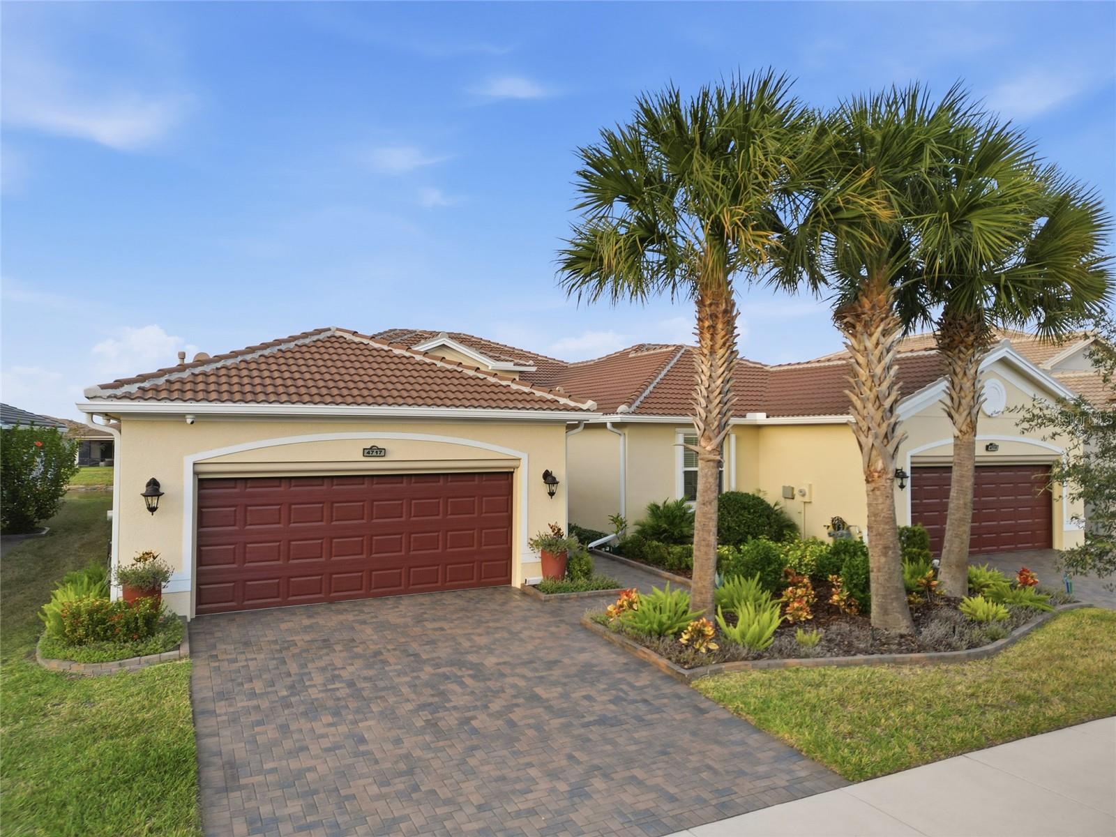 4717 Avila Lakes Dr