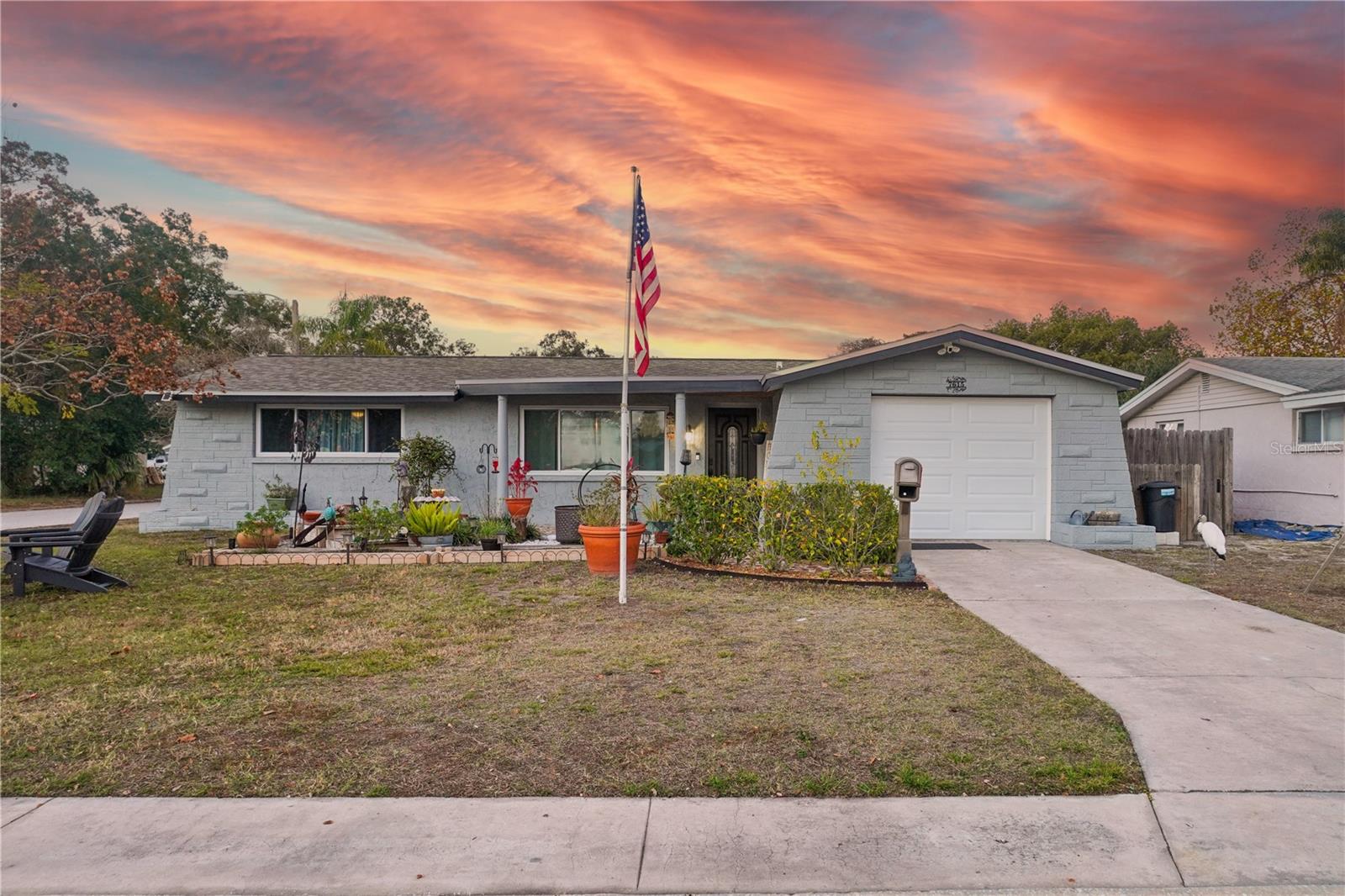 7615 Cumber Dr