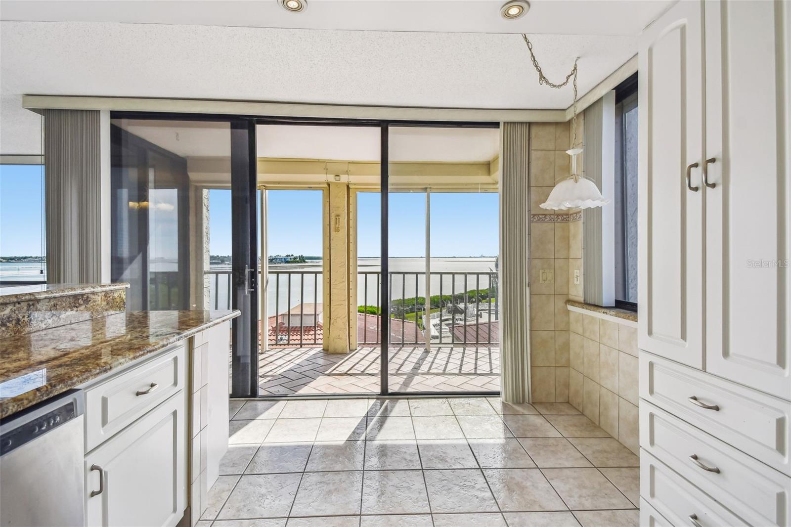 6104 Palma Del Mar Blvd S #402
