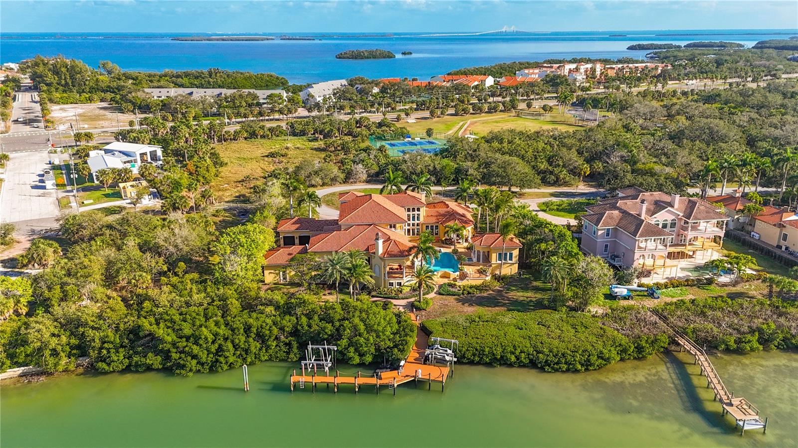 1363 Oceanview Dr