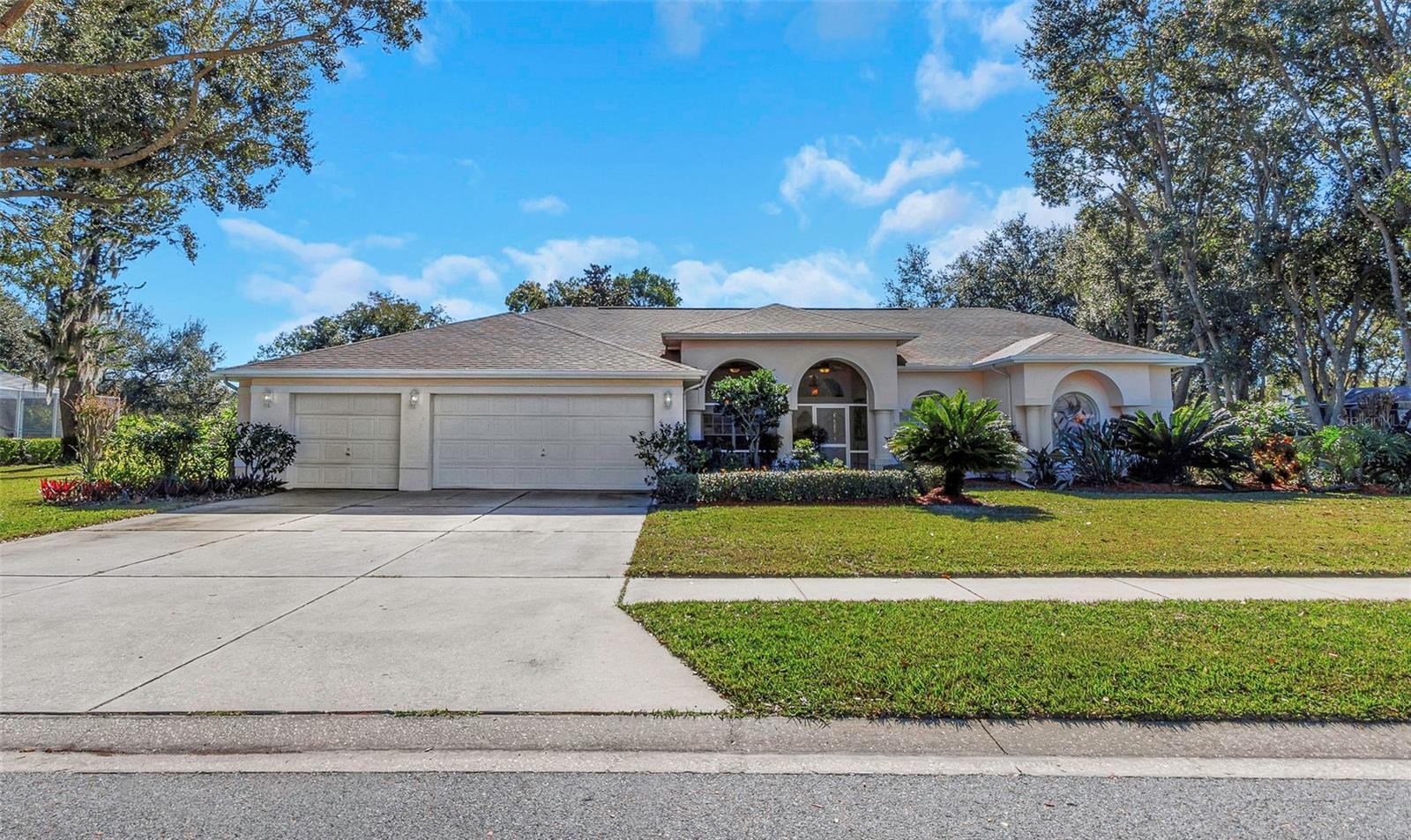 1518 Fishing Lake Dr