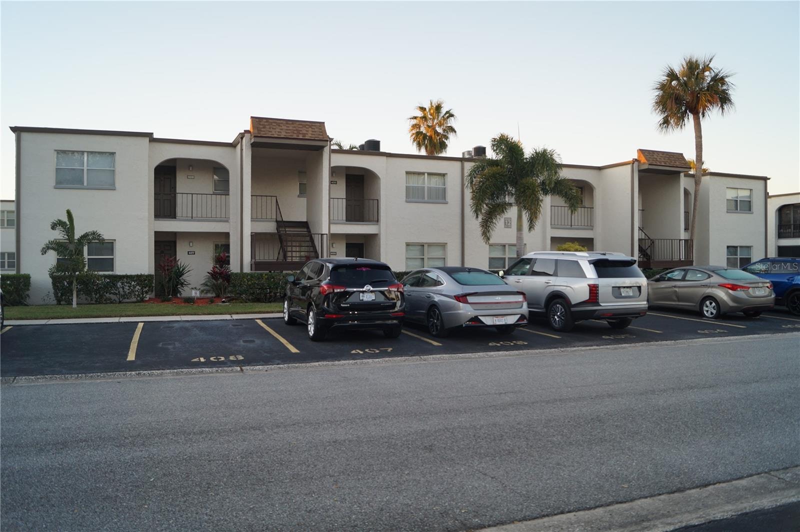 7701 Starkey Rd #408