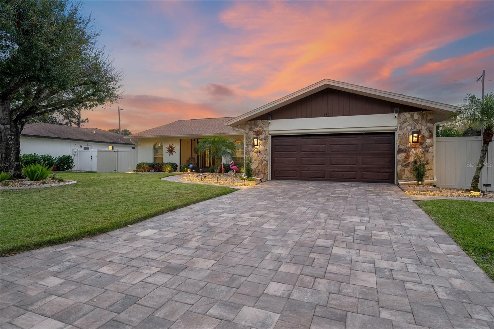 8465 Cypress Lake Cir