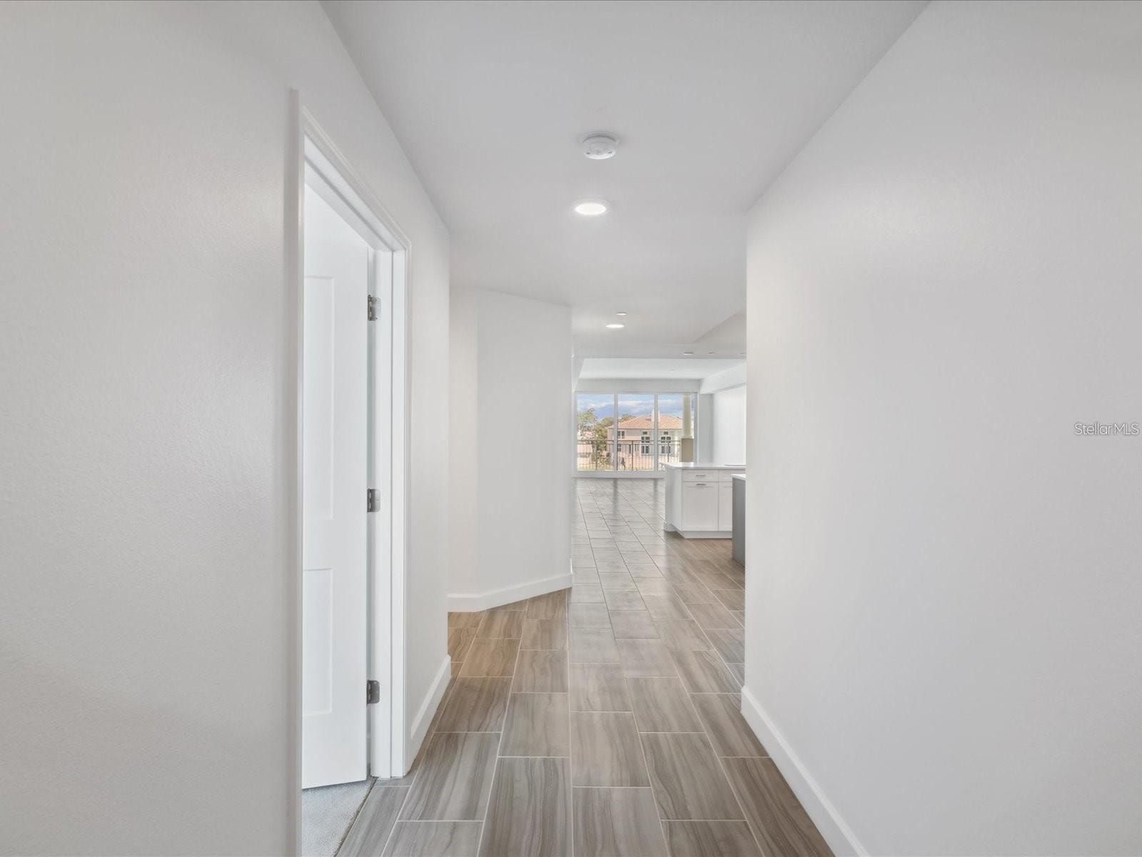 125 Island Way #304