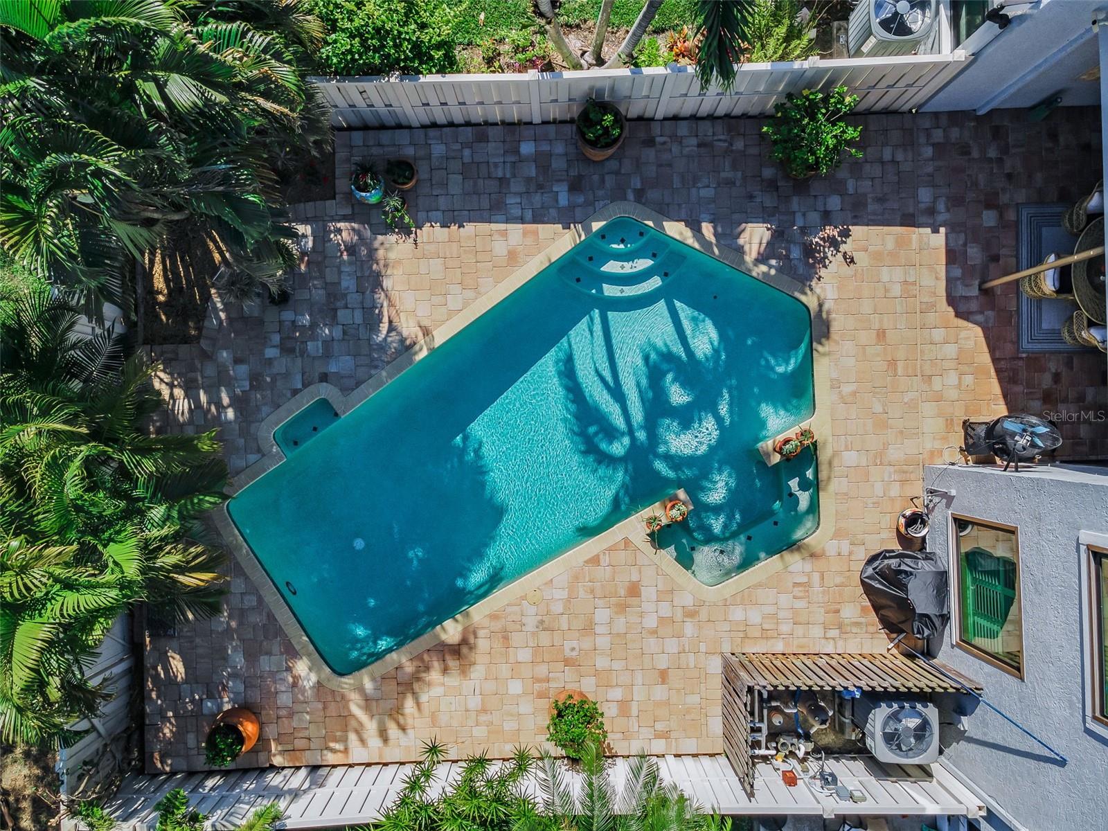 990 San Carlos CT NE