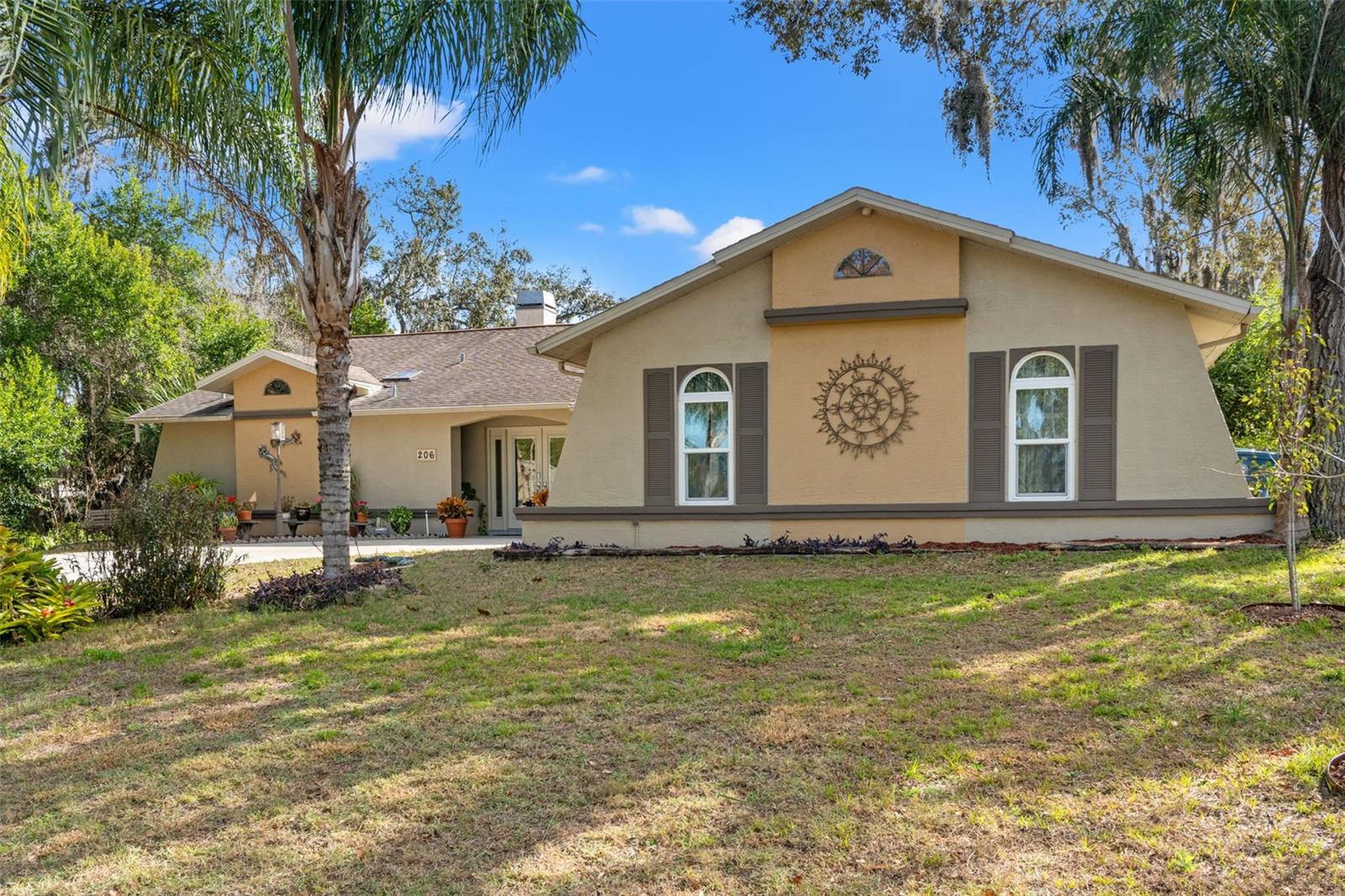206 Rusk Cir