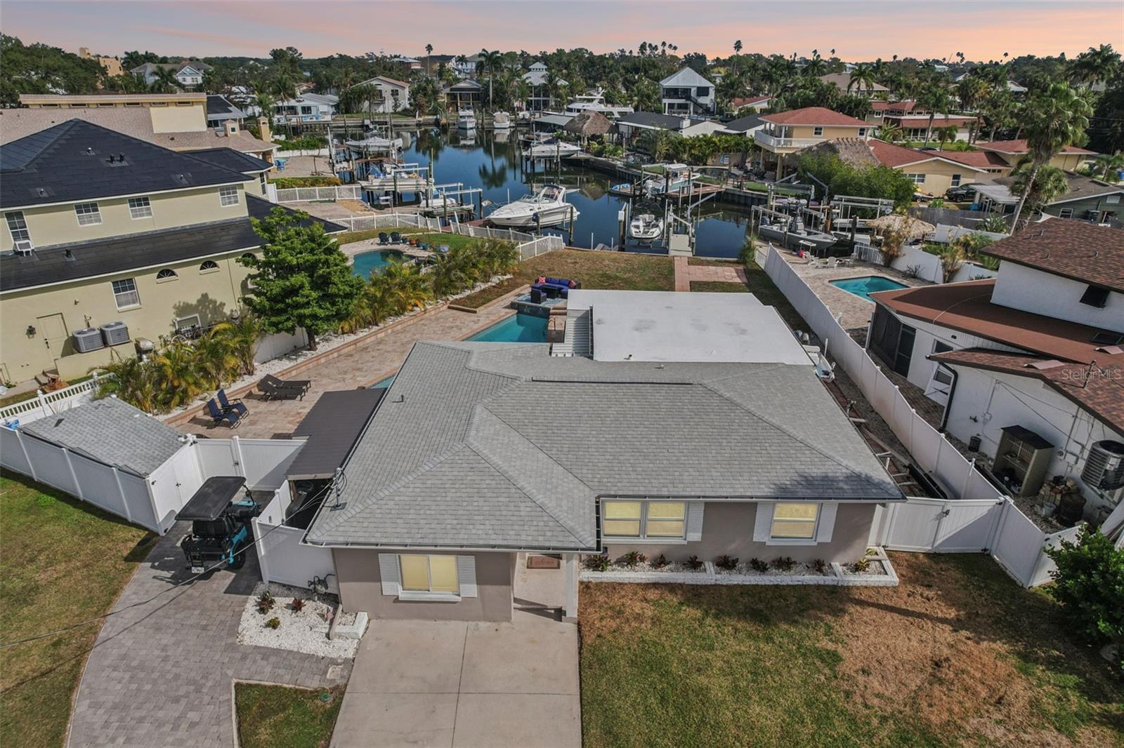 5467 Bayou Grande Blvd NE