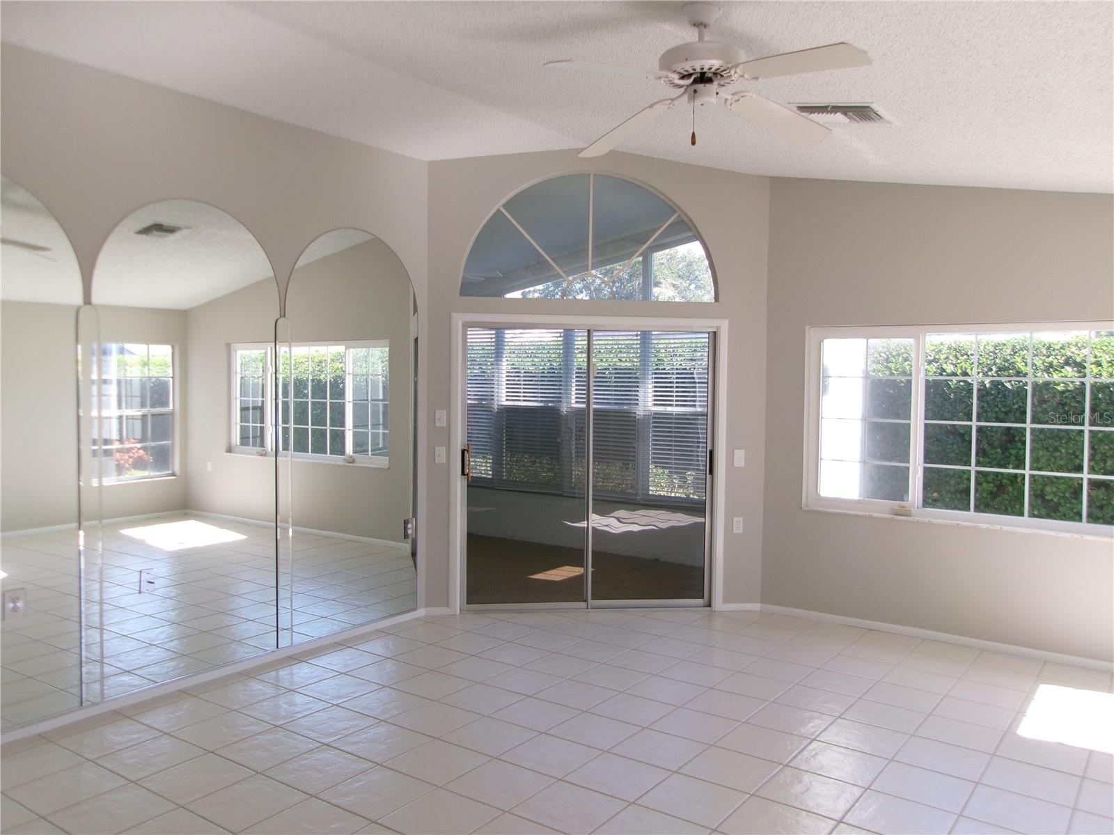 11604 Versailles Ln