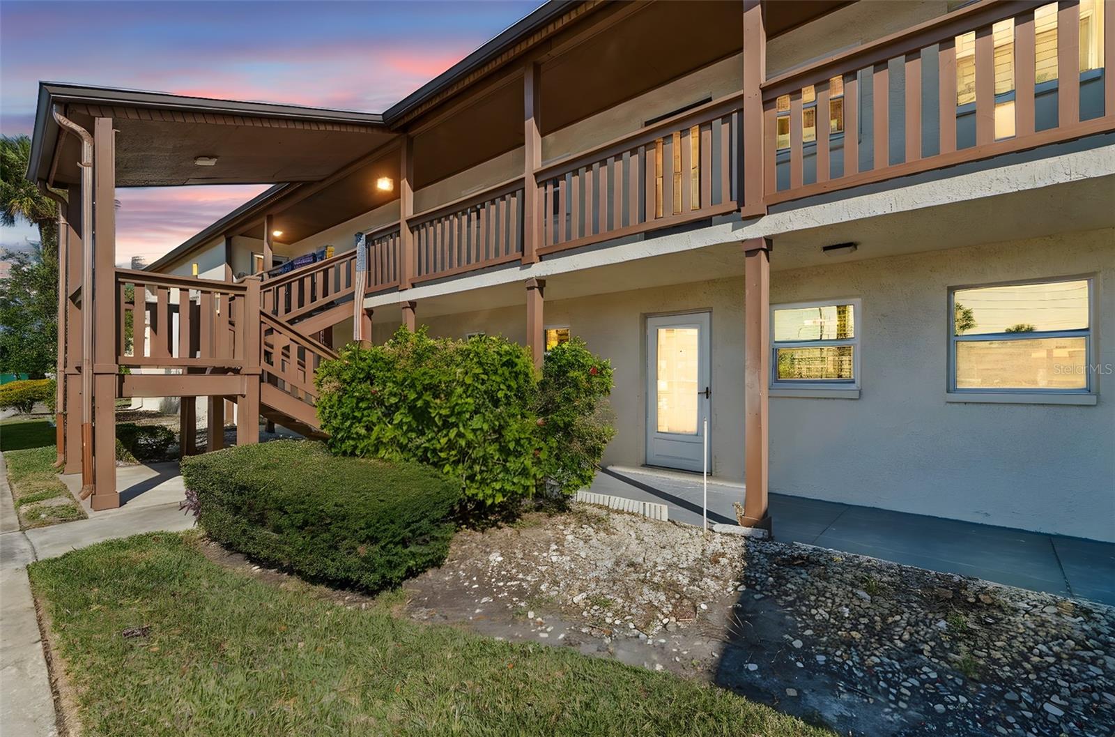 4937 Marine Pkwy #105