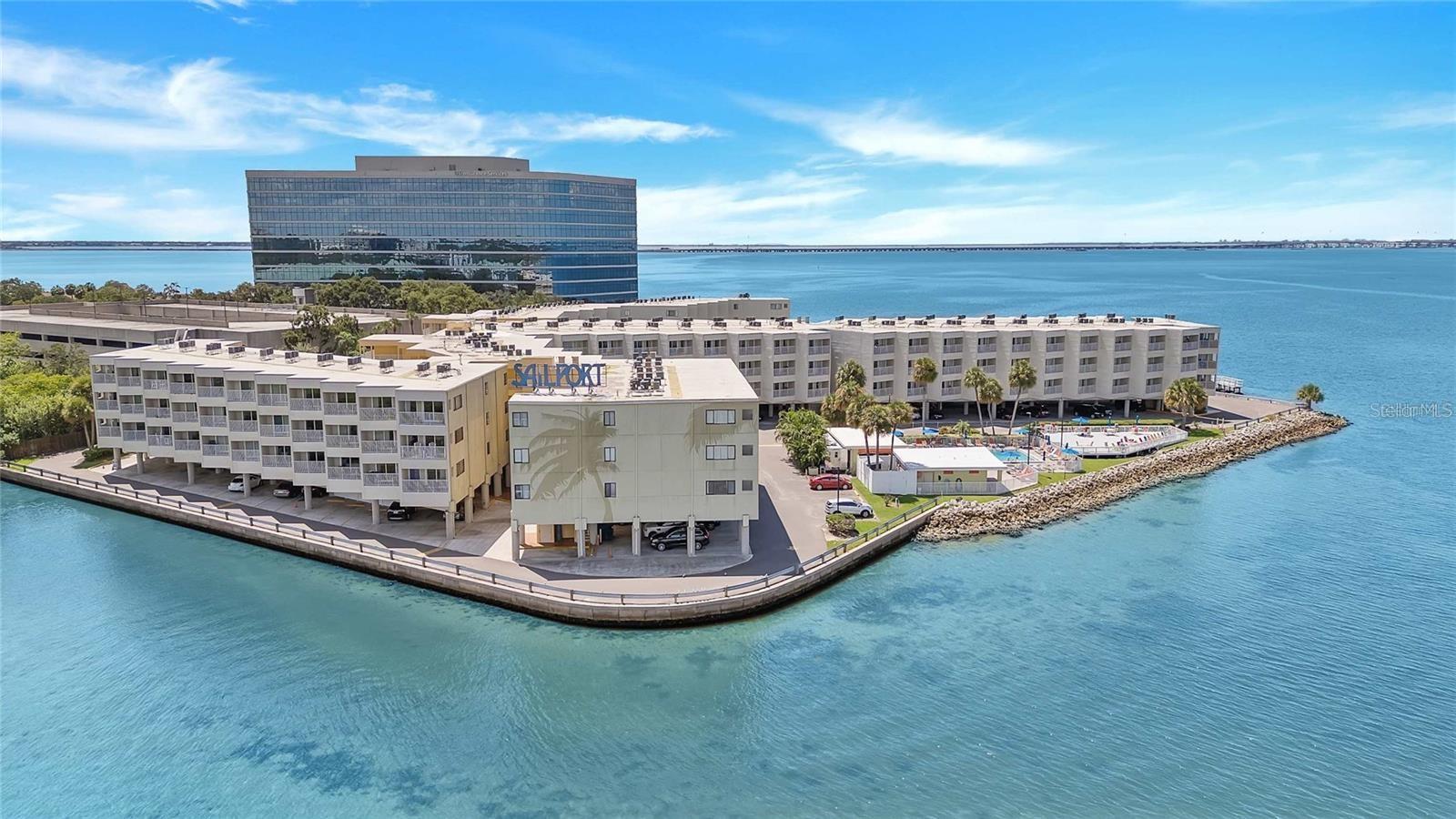 2506 N Rocky Point Dr #275