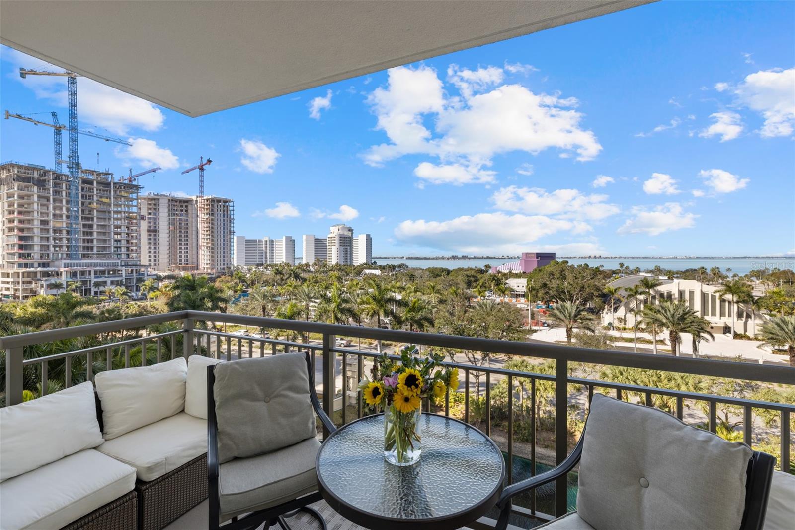 800 N Tamiami Trl #611