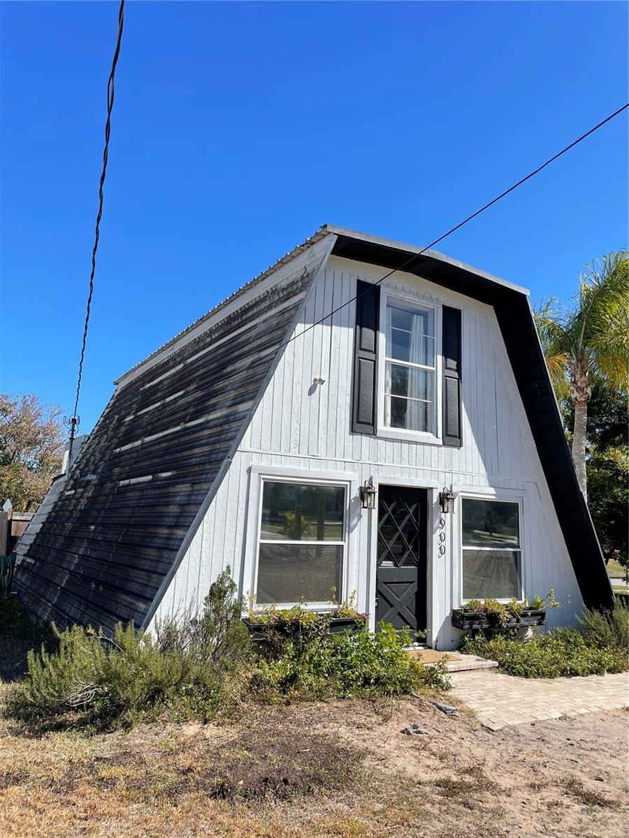 900 Riverside Dr