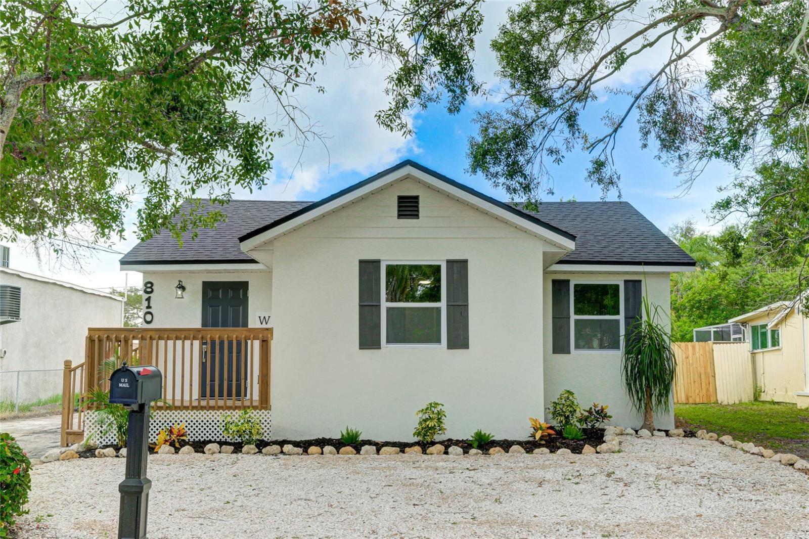 810 20th Ave W