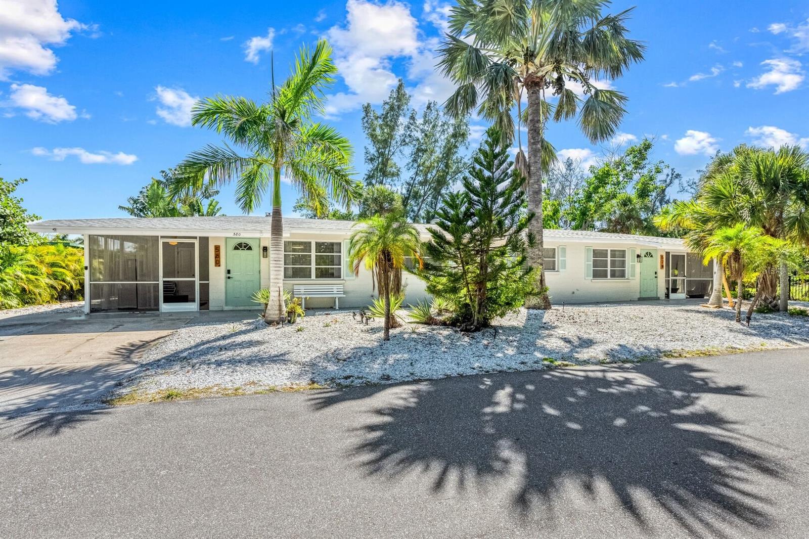 578 Companion Way