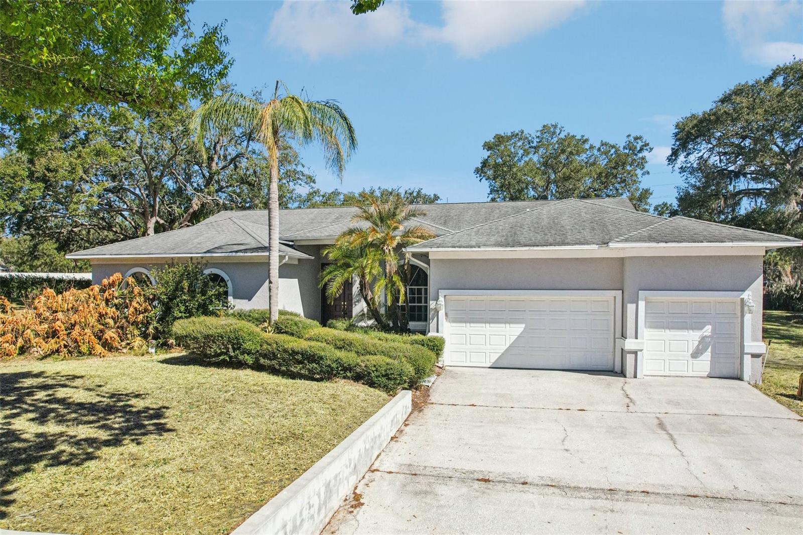 918 Academy Dr
